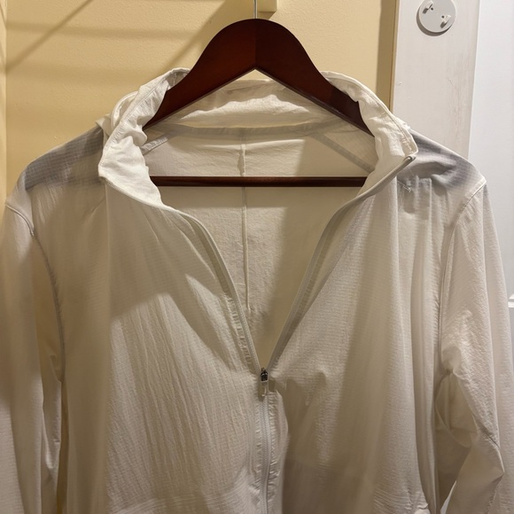 Lululemon Men’s Active Running Jacket - Medium - Picture 5 of 12
